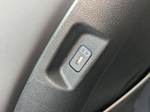 Used 2026 Hyundai Santa Fe SEL FWD image 17