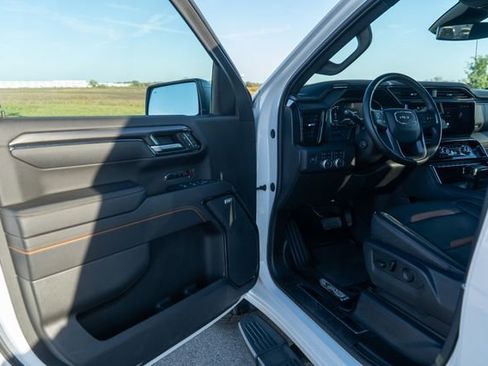 Used 2023 GMC Sierra 1500 AT4 image 23