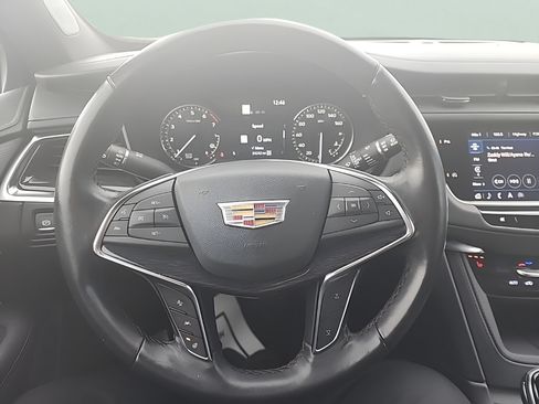 Used 2022 Cadillac XT5 Premium Luxury AWD/4WD image 13