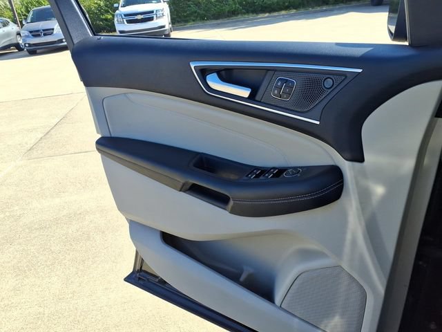 Used 2024 Ford Edge Titanium AWD/4WD image 19