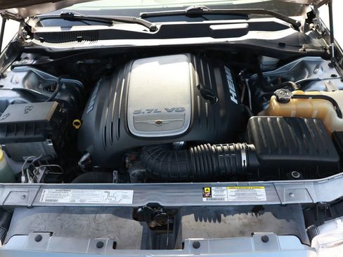 Used 2007 Chrysler 300 C image 46