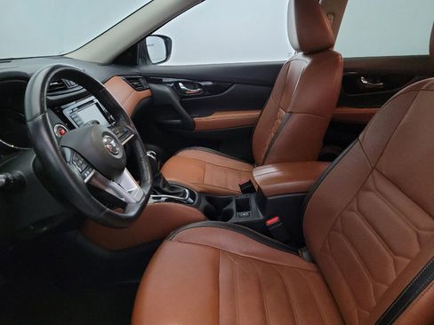 Used 2019 Nissan Rogue SL w/ Premium Package image 17
