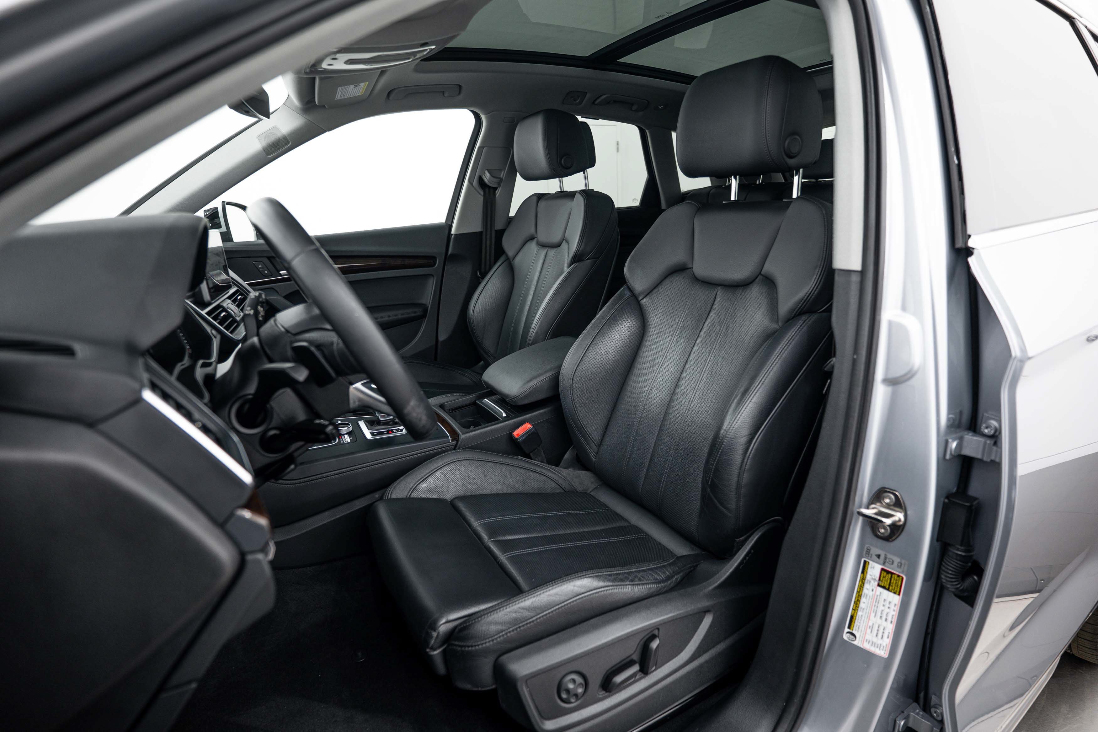 Used 2019 Audi Q5 2.0T Premium Plus w/ Premium Plus Package AWD/4WD image 16