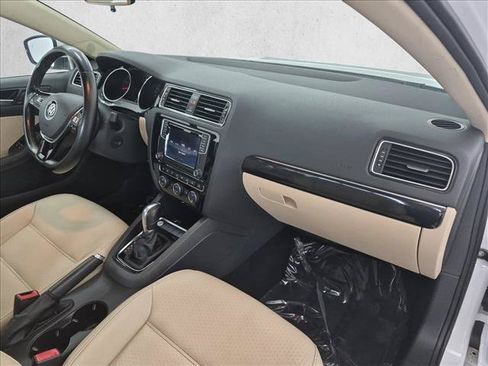 Used 2017 Volkswagen Jetta SEL FWD image 26