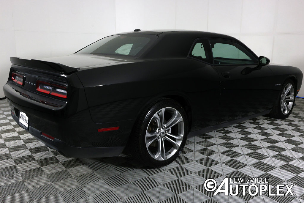 Used 2021 Dodge Challenger R/T RWD image 5