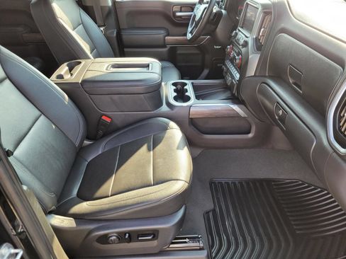 Used 2021 Chevrolet Silverado 1500 LTZ w/ Technology Package AWD/4WD image 12