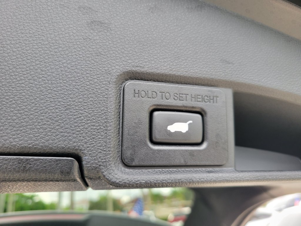Used 2025 Acura RDX w/ Advance Package AWD/4WD image 9