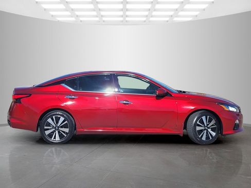 Used 2022 Nissan Altima 2.5 SL image 3