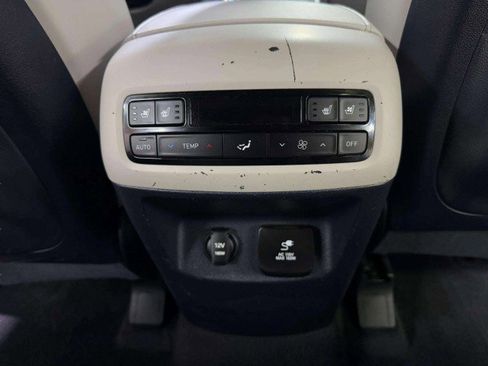 Used 2021 Hyundai Palisade Limited image 32