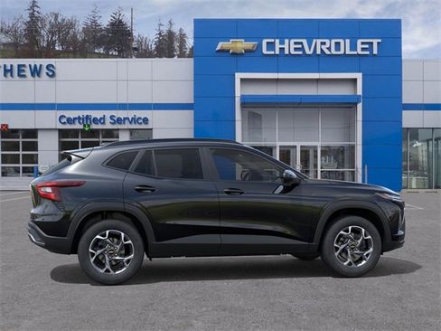 New 2026 Chevrolet Trax LT image 5