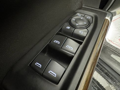 Used 2020 Chevrolet Silverado 1500 High Country w/ Technology Package image 44