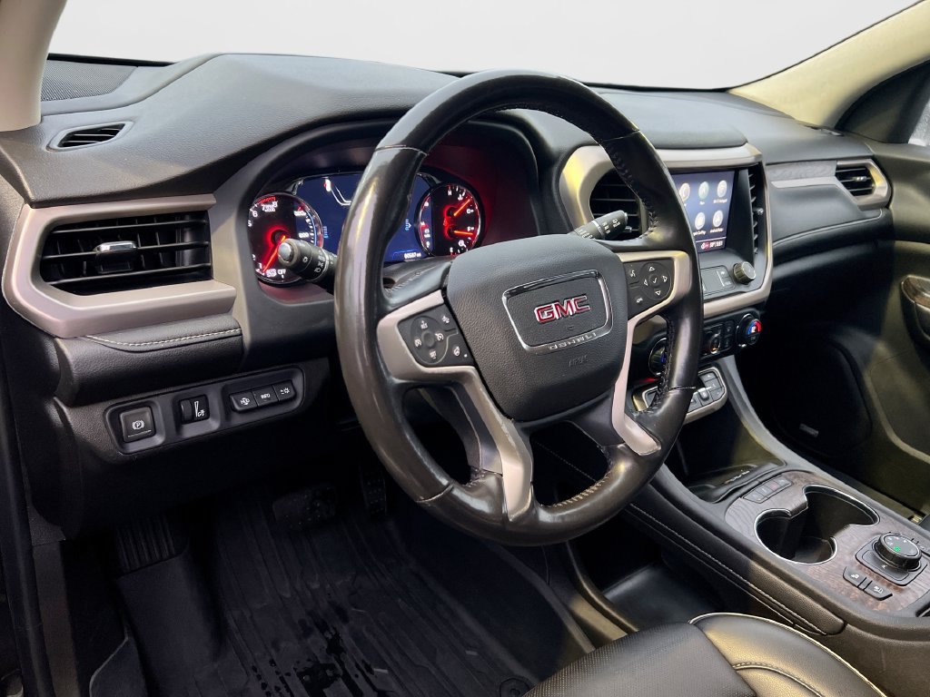 Used 2021 GMC Acadia Denali w/ Denali Ultimate Package AWD/4WD image 44