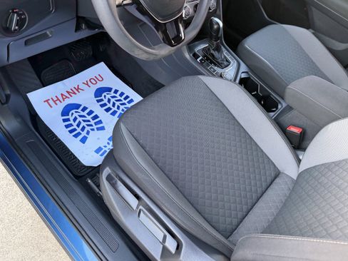 Used 2018 Volkswagen Tiguan S image 22