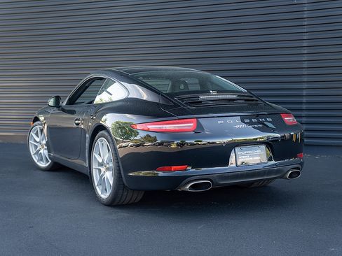 Certified 2016 Porsche 911 Carrera RWD image 3