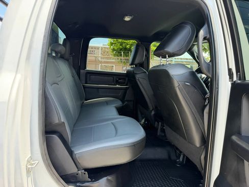Used 2022 RAM 2500 Tradesman w/ Chrome Appearance Group AWD/4WD image 16