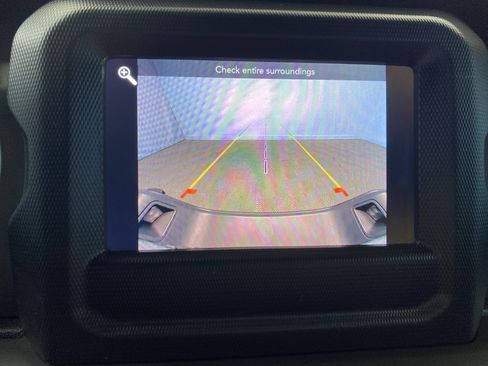 Certified 2022 Jeep Gladiator Sport image 18