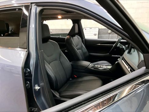 Used 2023 INFINITI QX60 Sensory w/ Vision Package AWD/4WD image 10