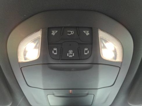 Used 2025 Chrysler Pacifica Select FWD image 54