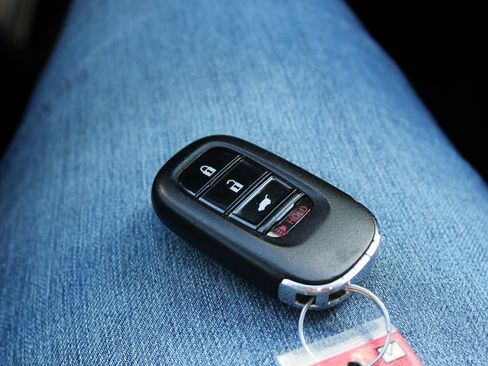 Used 2023 Honda CR-V LX image 11