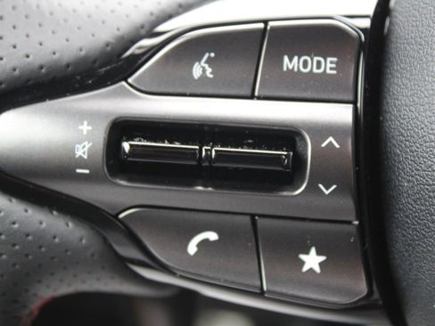 Certified 2025 Hyundai Elantra N Line image 30