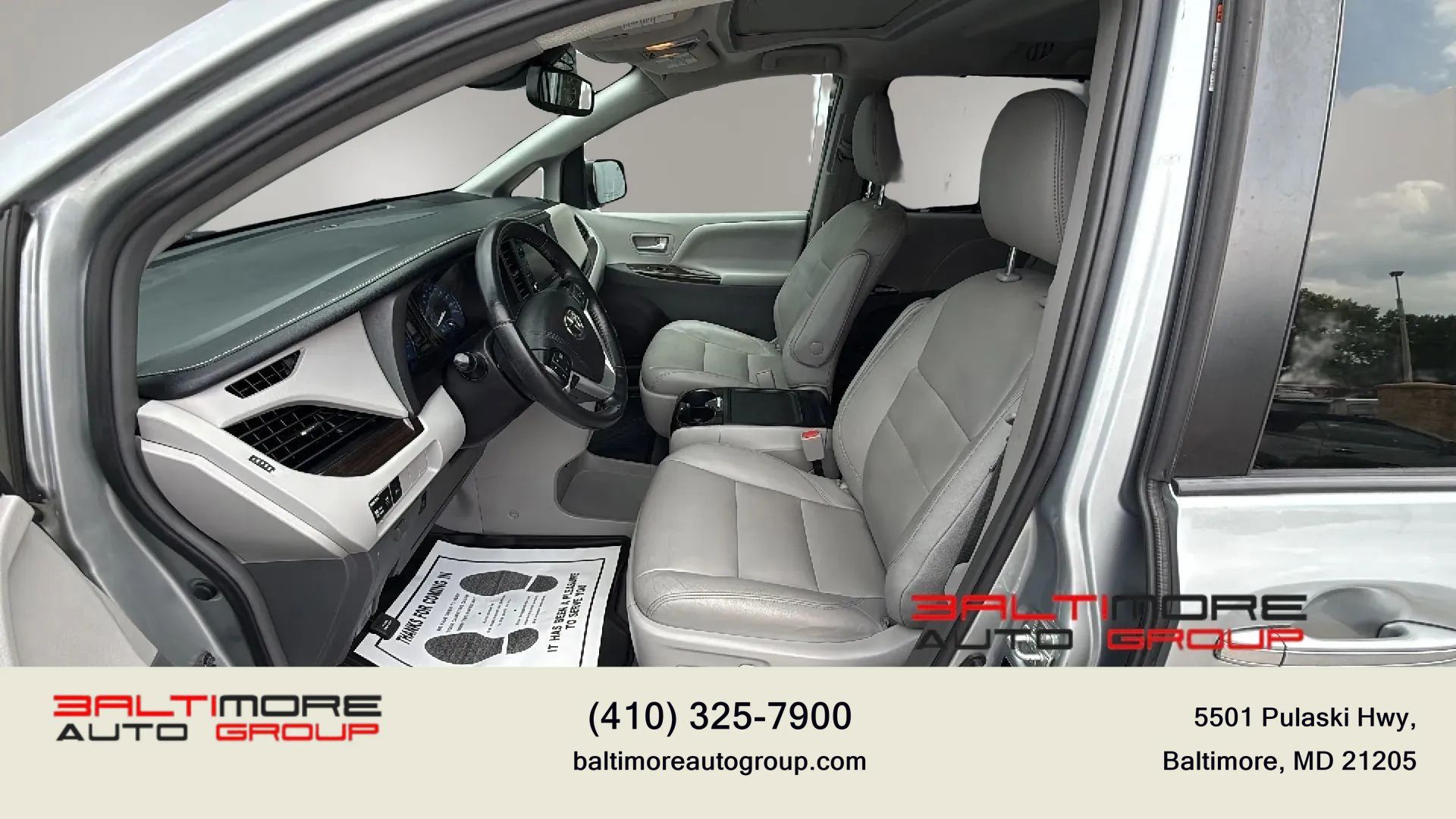 Used 2019 Toyota Sienna XLE Premium FWD image 9