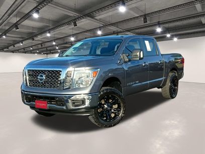 Used 2018 Nissan Titan SV w/ SV Convenience Package