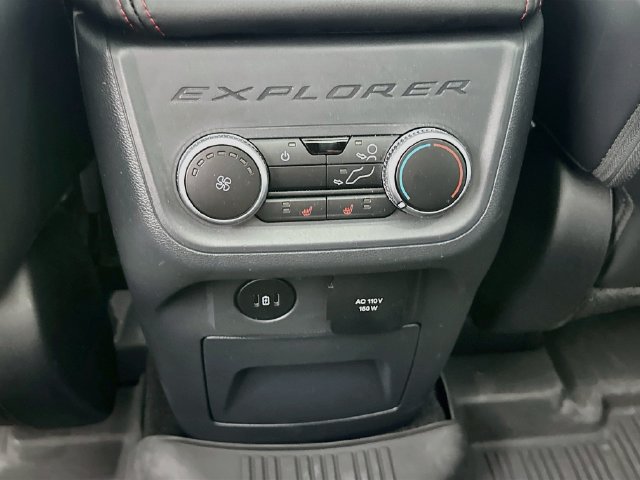 Used 2025 Ford Explorer ST-Line w/ Premium Package AWD/4WD image 31