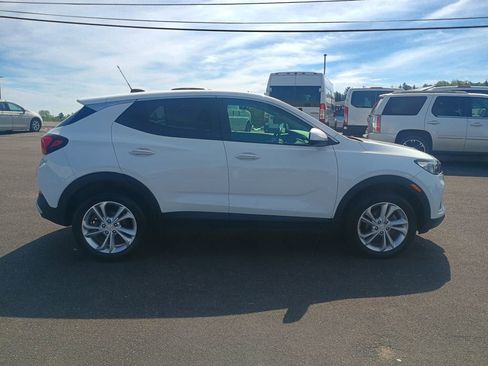 Used 2023 Buick Encore GX Preferred w/ Cold Weather Comfort Package AWD/4WD image 8