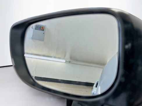 Used 2024 Subaru Crosstrek 2.0i Premium image 16