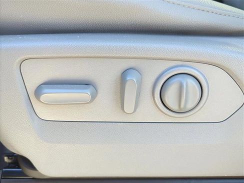 Used 2021 GMC Sierra 1500 SLT w/ SLT Convenience Package image 10