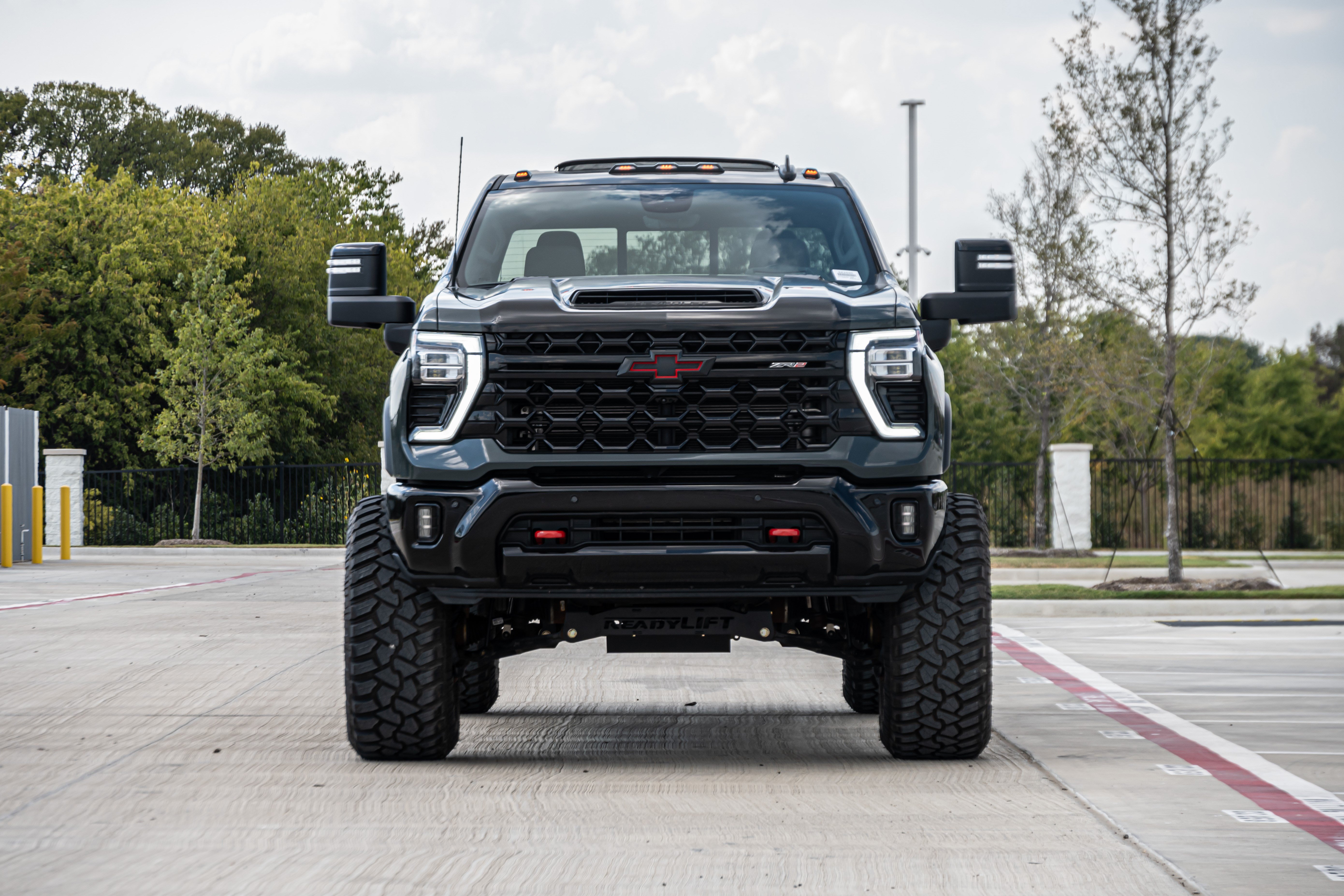 Used 2026 Chevrolet Silverado 2500 ZR2 AWD/4WD image 3