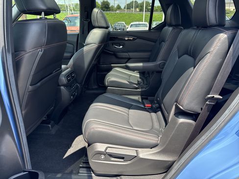 Used 2024 Honda Pilot TrailSport image 31