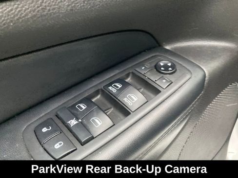 Used 2019 Jeep Grand Cherokee Altitude image 14