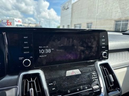 Used 2023 Kia Sorento SX AWD/4WD image 22