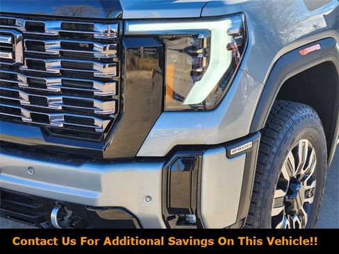 New 2026 GMC Sierra 2500 Denali Ultimate w/ LPO, Black Badging Package image 6