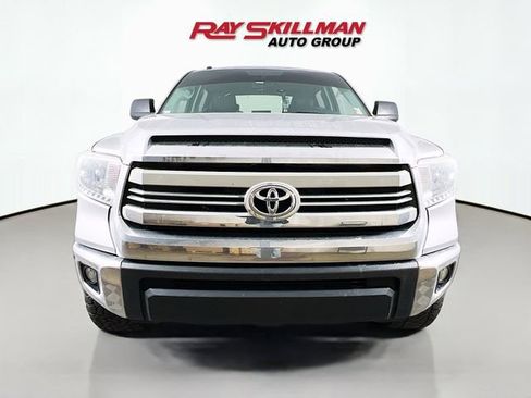 Used 2016 Toyota Tundra SR5 w/ SR5 Upgrade Package image 2