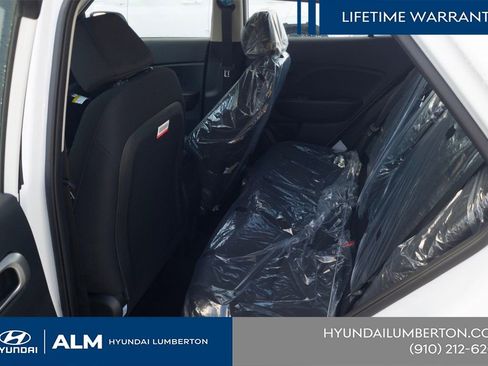 New 2026 Hyundai Venue SE FWD image 17