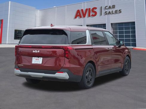 Used 2025 Kia Carnival FWD image 6