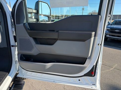 New 2026 Ford F350 XL w/ XL Chrome Package image 15