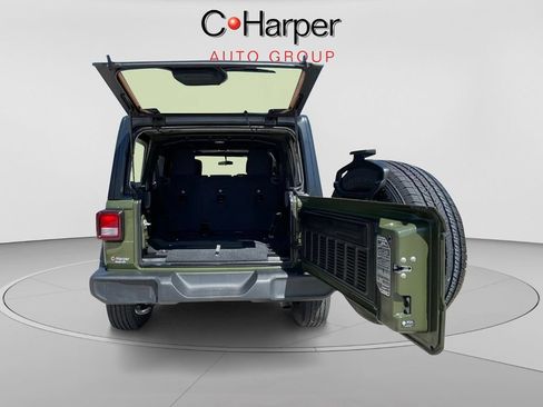 Used 2022 Jeep Wrangler Unlimited Sport AWD/4WD image 17