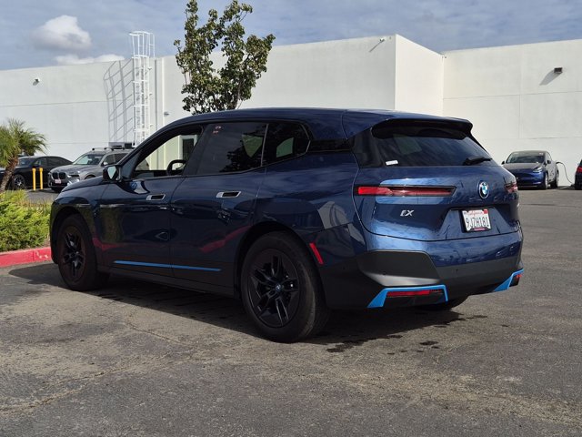 Used 2024 BMW iX xDrive50 AWD/4WD image 7