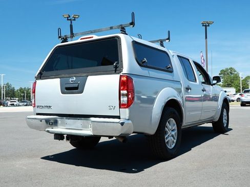 Used 2018 Nissan Frontier SV RWD image 6