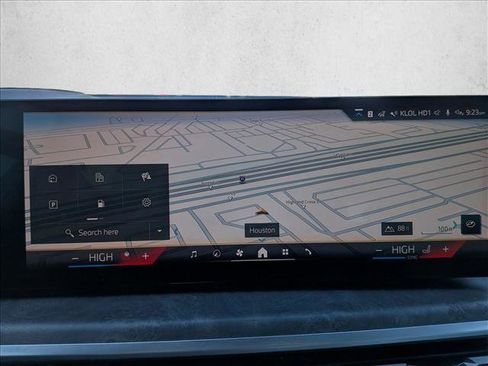 Used 2024 BMW X5 sDrive40i w/ M Sport Package image 13