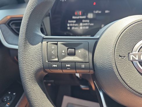 Used 2026 Nissan Kicks SV w/ SV Premium Package FWD image 14