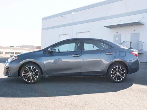 Used 2016 Toyota Corolla S FWD image 3