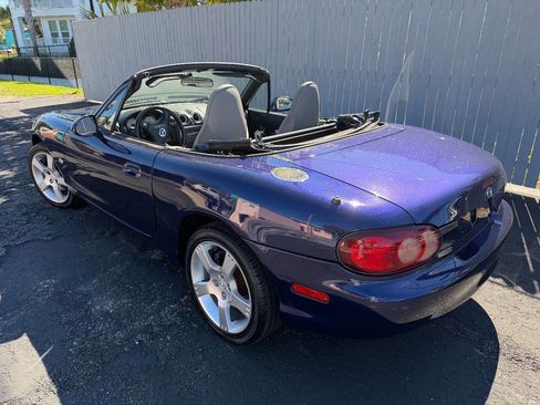 Used 2003 MAZDA MX-5 Miata LS image 14