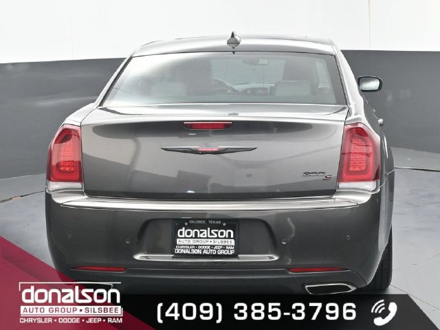 Used 2023 Chrysler 300 S RWD image 4