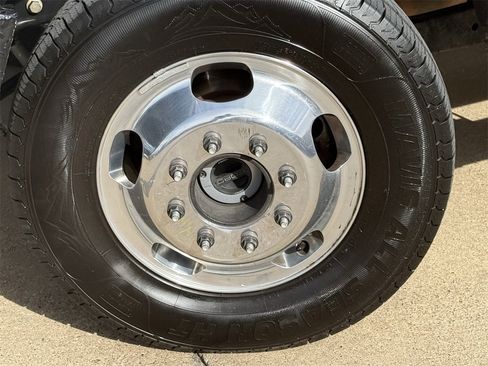 Certified 2022 Ford F350 XLT image 8