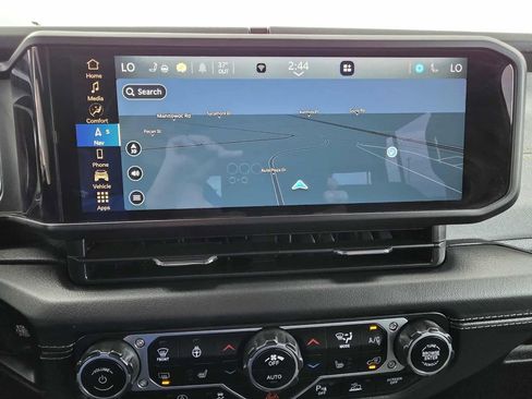 Used 2024 Jeep Wrangler Sahara w/ Technology Group image 28