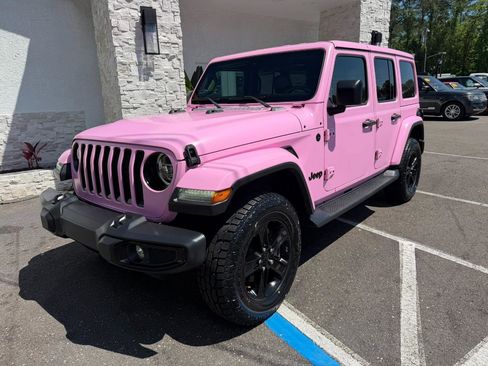 Used 2021 Jeep Wrangler Unlimited Sahara image 3